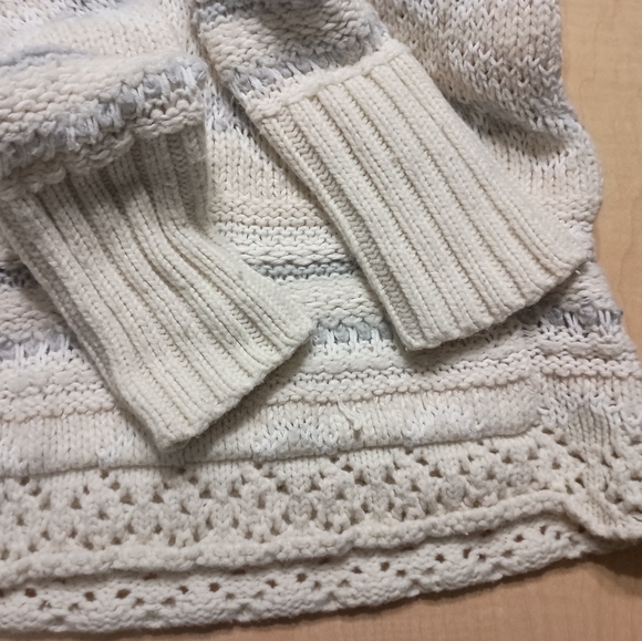 Bundle of Old Navy Sweaters Hooded Oversized Sizes Small and Extra Small - Picture 13 of 15